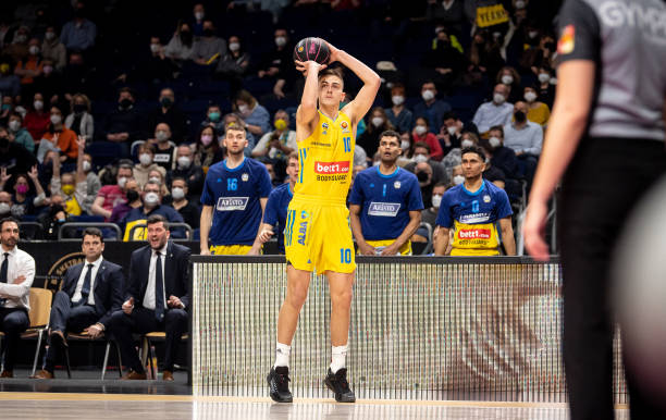 瞩目的NB 瞩目的NB