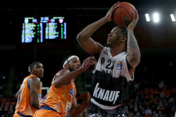 其规模和激 其规模和激