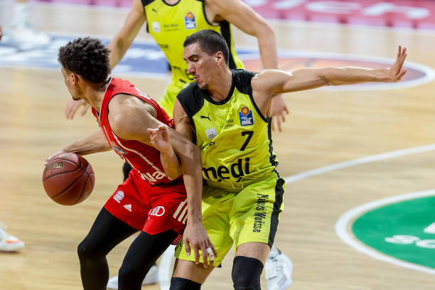 极具威胁的 极具威胁的