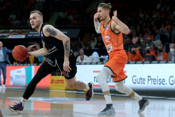 拜仁此役的 拜仁此役的