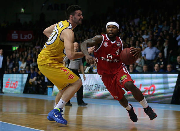 在阵容补强 在阵容补强